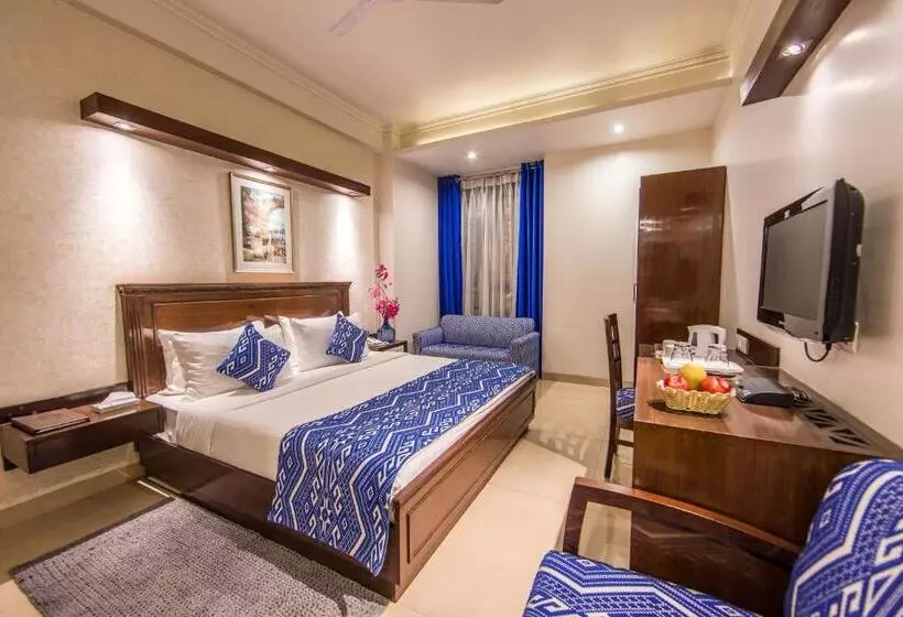 Rockland Hotel, C.r Park