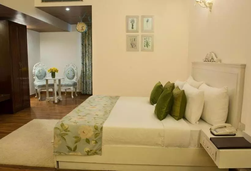 Rockland Hotel, C.r Park