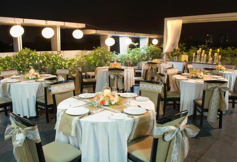 Rockland Hotel, C.r Park