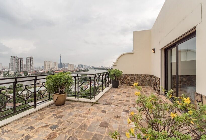 هتل Saigon Domaine Luxury Residences