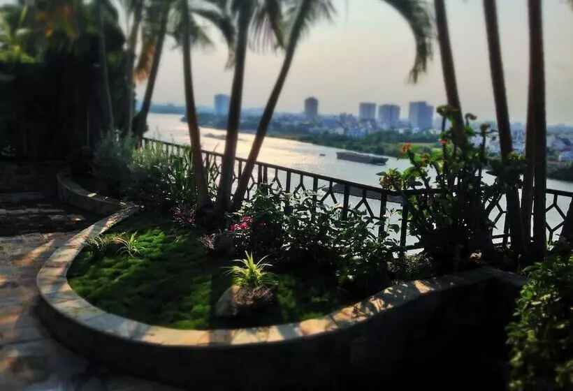 Hotelli Saigon Domaine Luxury Residences