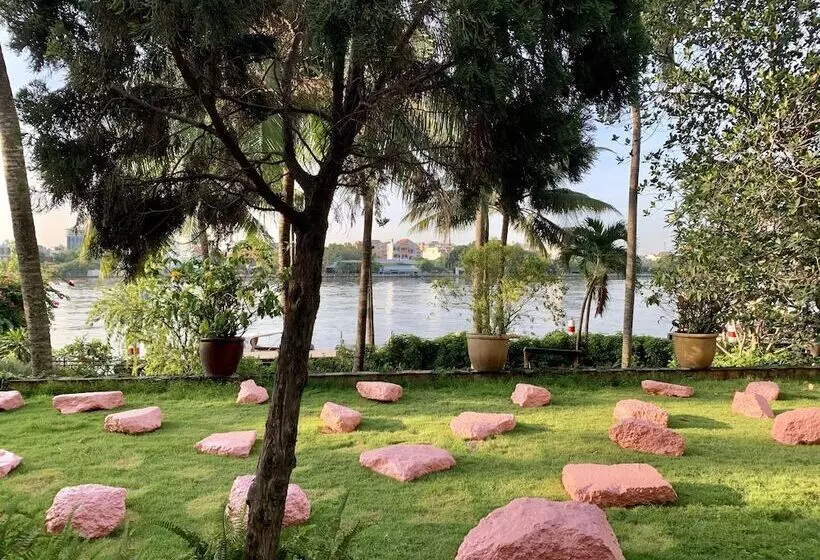 Hotelli Saigon Domaine Luxury Residences