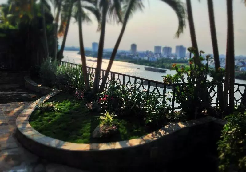 Hotelli Saigon Domaine Luxury Residences