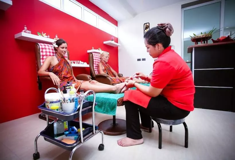 בית מלון כפרי Sand Sea Resort Railay Beach