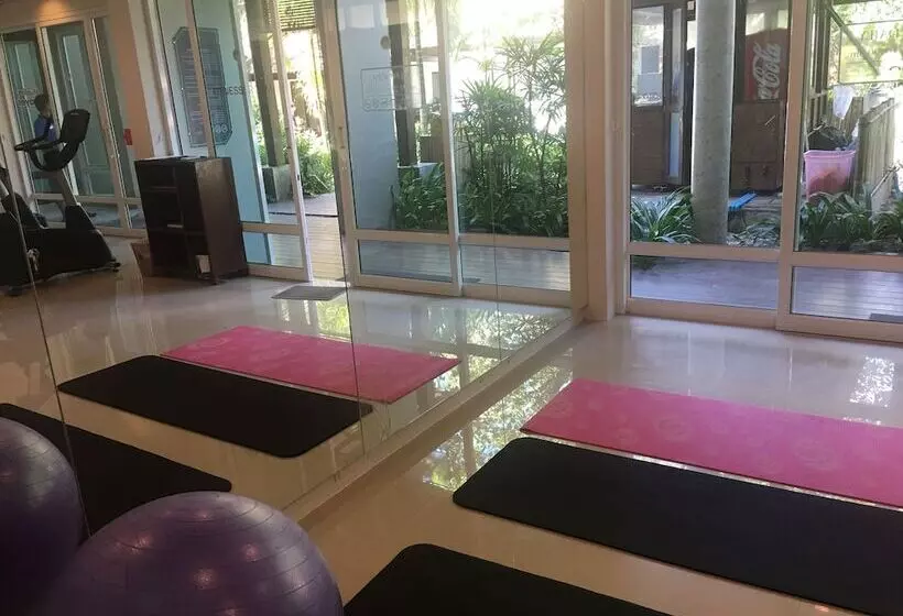 בית מלון כפרי Sand Sea Resort Railay Beach