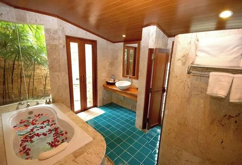 בית מלון כפרי Sand Sea Resort Railay Beach