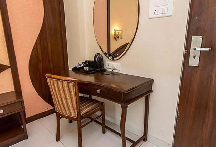 Fabhotel Shubhangan   Nr Bandra