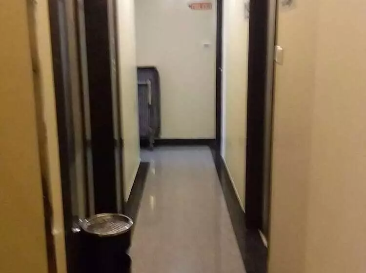 Fabhotel Shubhangan   Nr Bandra