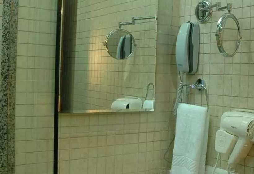 Fabhotel Shubhangan   Nr Bandra