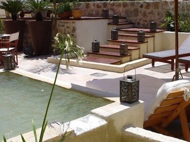 هتل Spirit Of The Knights Boutique