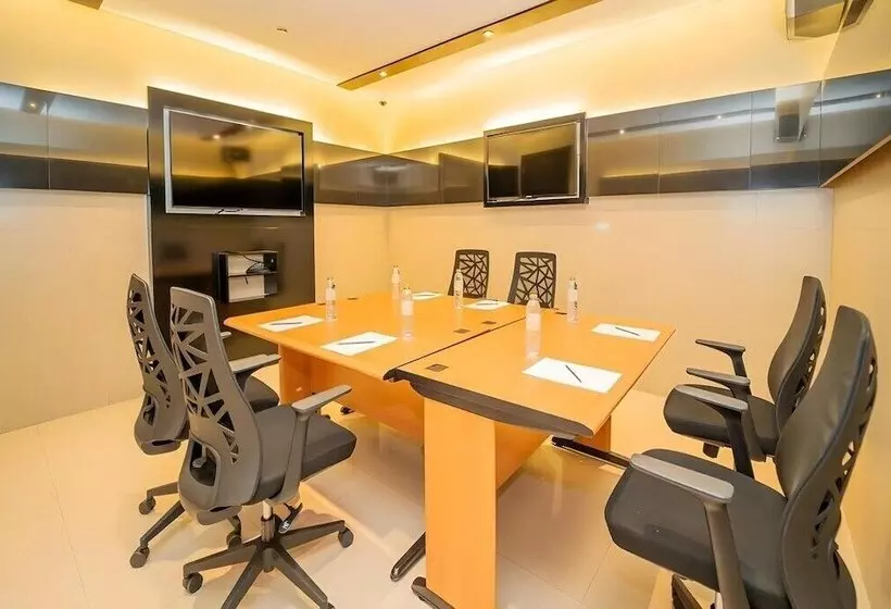 Md Hotel By Gewan