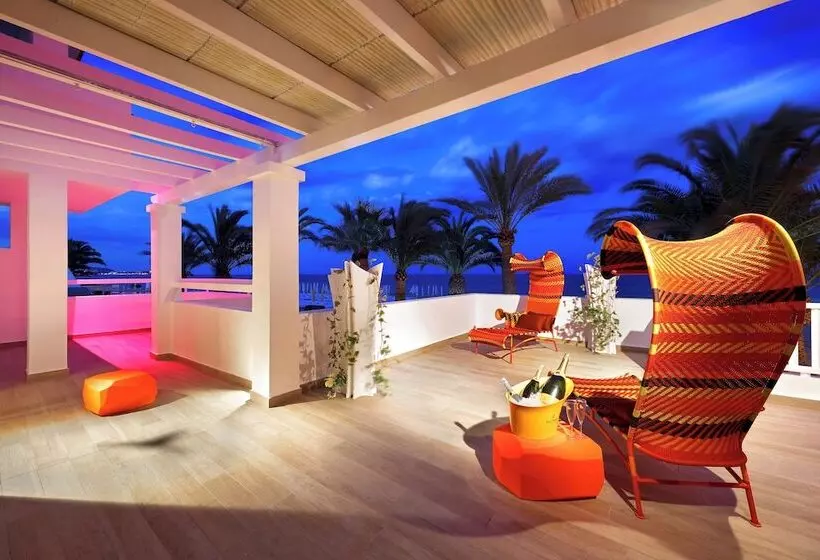 Ushuaïa Ibiza Beach Hotel - Adults Only
