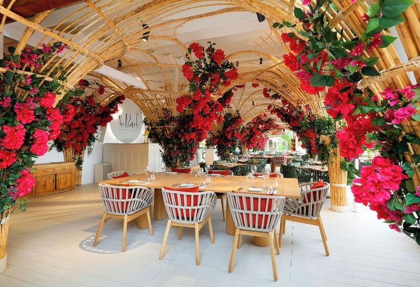 Ushuaïa Ibiza Beach Hotel - Adults Only