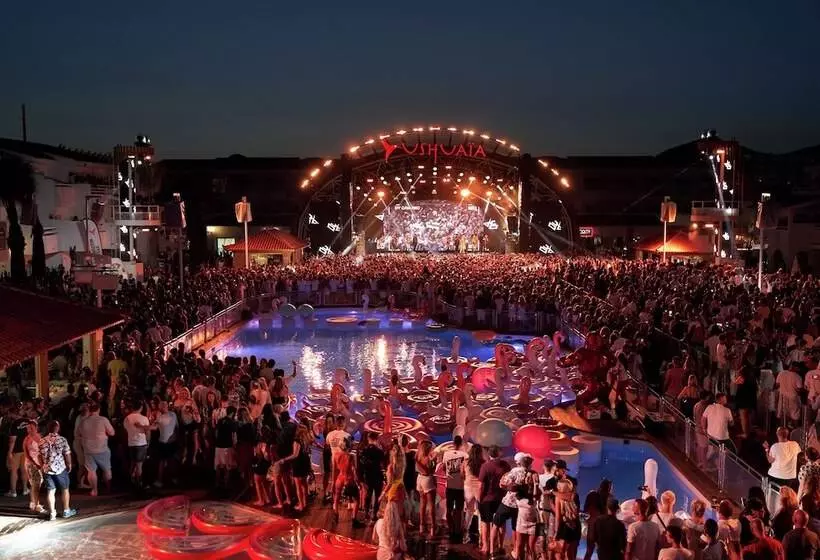 Ushuaïa Ibiza Beach Hotel - Adults Only