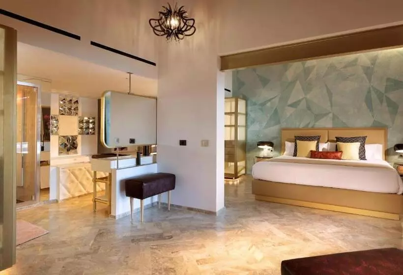 Ushuaïa Ibiza Beach Hotel - Adults Only