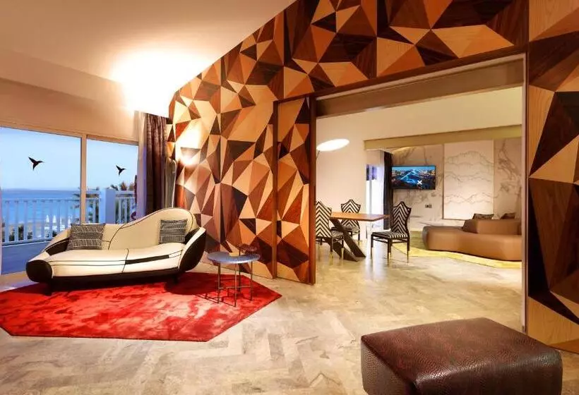 Ushuaïa Ibiza Beach Hotel - Adults Only