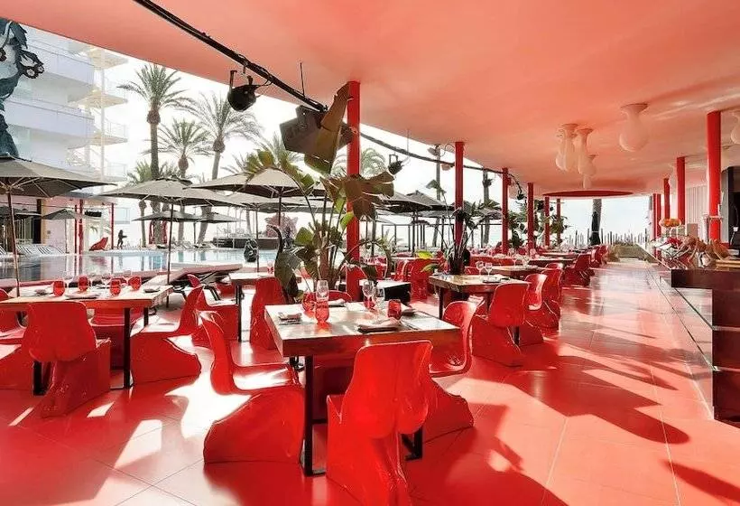 Ushuaïa Ibiza Beach Hotel - Adults Only