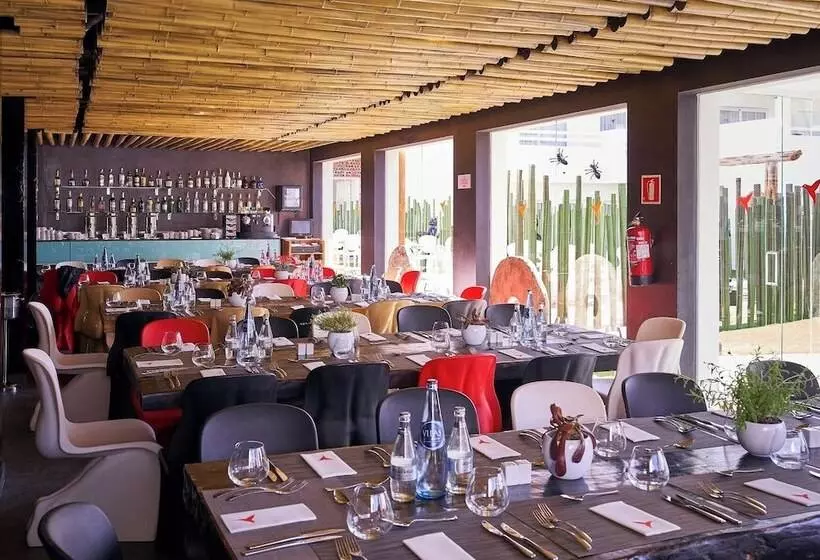 Ushuaïa Ibiza Beach Hotel - Adults Only