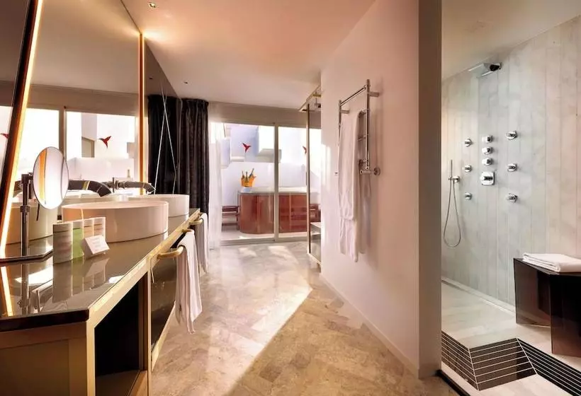 Ushuaïa Ibiza Beach Hotel - Adults Only