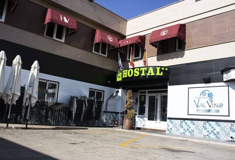 Hostal Valdepeñas By Bossh Hotels