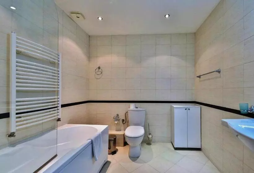 هتل Bellevue Residence Apartments