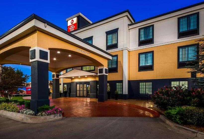 Best Western Plus Barsana Hotel & Suites