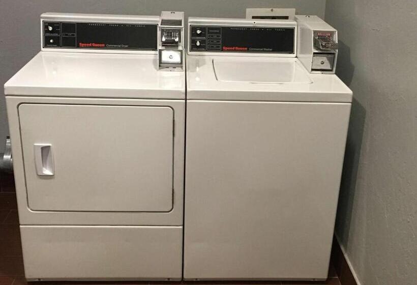 Best Western Plus Barsana Hotel & Suites