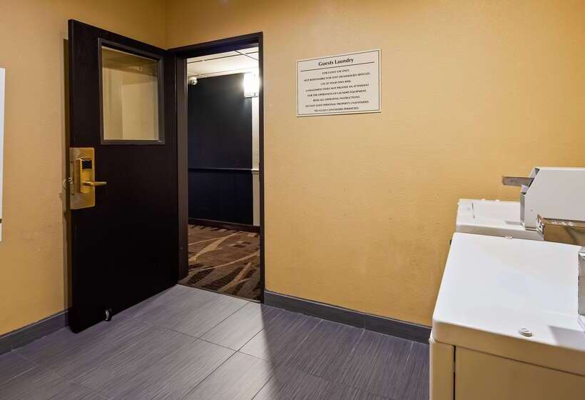 Best Western Windsor Pointe Hotel & Suites Frost Bank Center