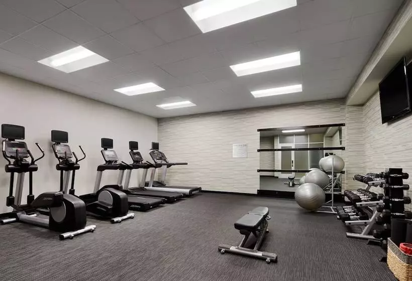 בית מלון כפרי Courtyard Milwaukee Downtown