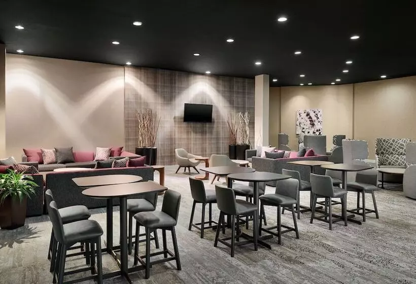 בית מלון כפרי Courtyard Milwaukee Downtown