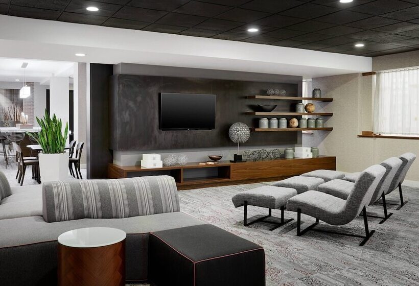 فندق Courtyard Milwaukee Downtown