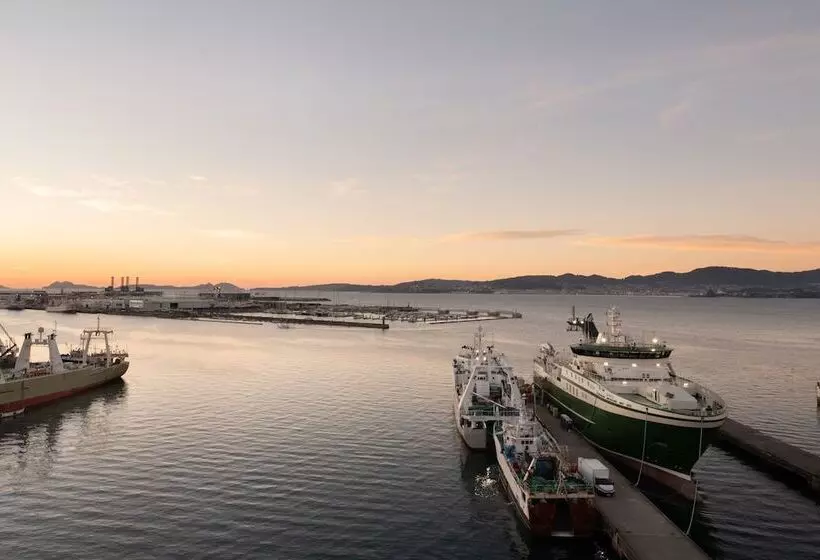 هتل Eurostars Mar De Vigo