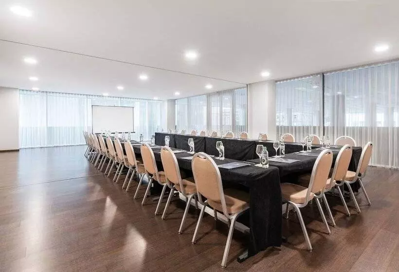 هتل Eurostars Mar De Vigo