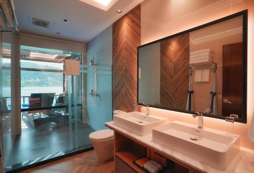 ホテル Gayana Marine Resort