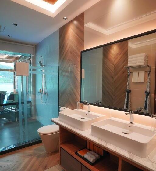 ホテル Gayana Marine Resort