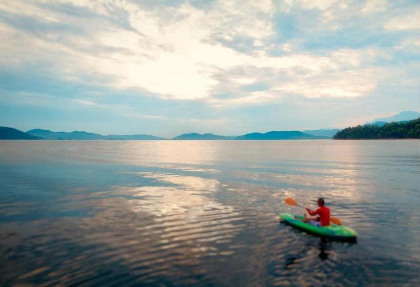 ホテル Gayana Marine Resort