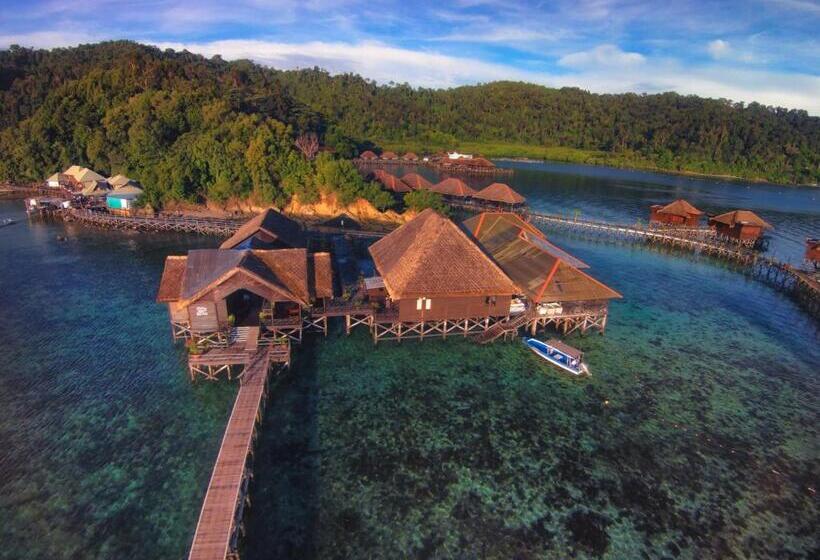 ホテル Gayana Marine Resort