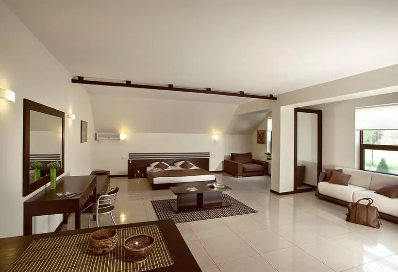 هتل Goodzone Countryside Complex