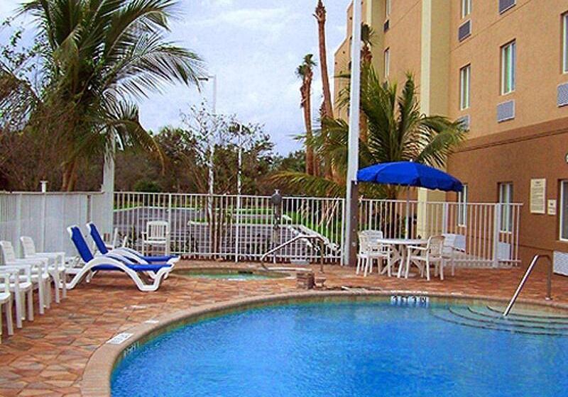 فندق Hampton Inn & Suites Ft. Pierce