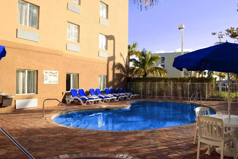 ホテル Hampton Inn & Suites Ft. Pierce