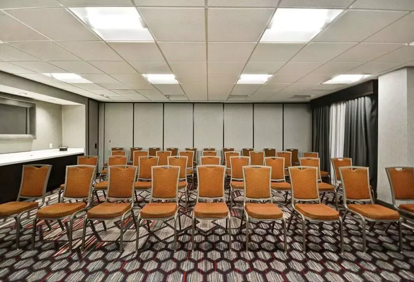 Hotel Hampton Inn & Suites Columbuseaston Area