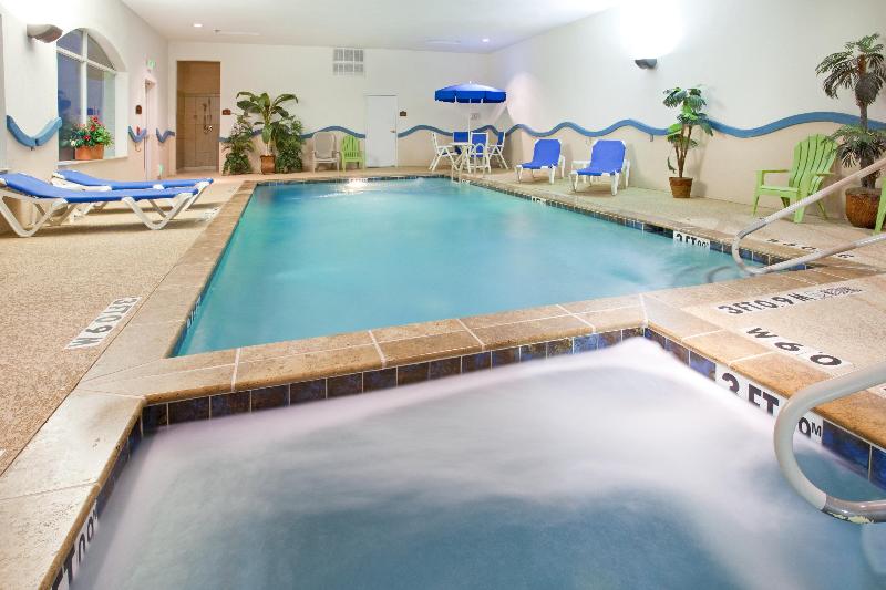 فندق Holiday Inn Express & Suites Fort Worth   Fossil Creek, An Ihg