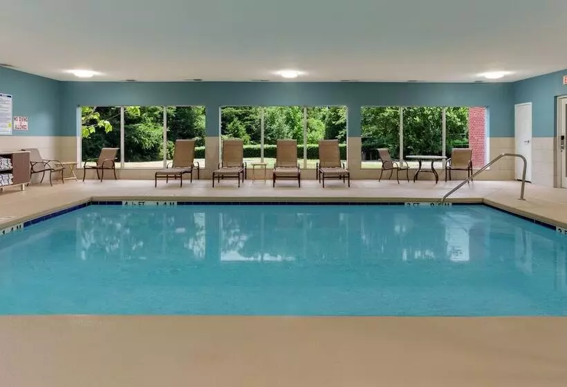 Отель Holiday Inn Express Arrowood, An Ihg