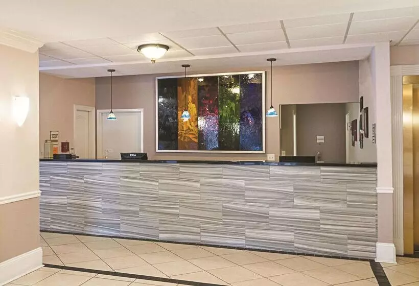 酒店 La Quinta Inn & Suites By Wyndham Slidell North Shore Area