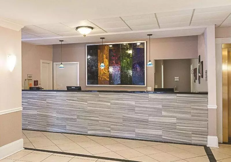 酒店 La Quinta Inn & Suites By Wyndham Slidell North Shore Area
