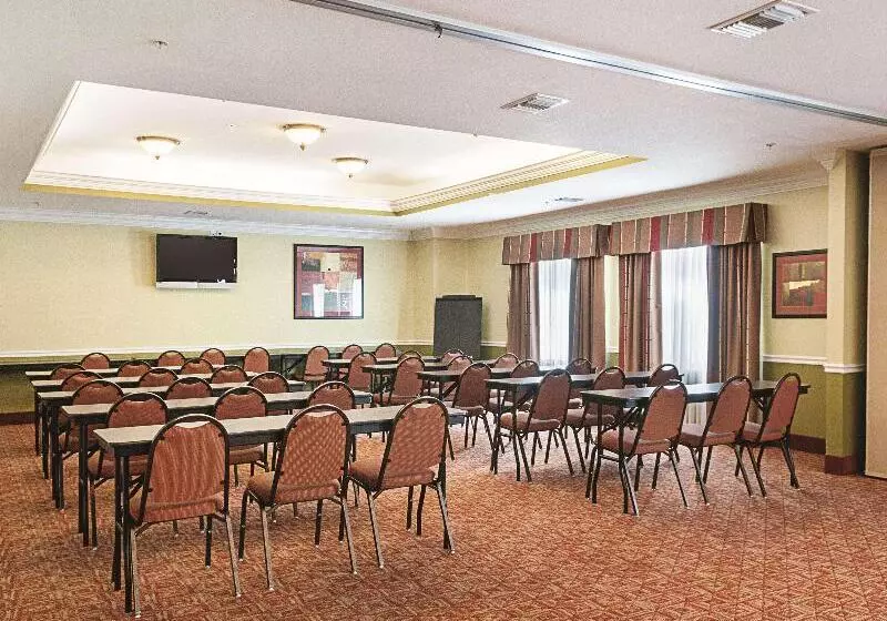 酒店 La Quinta Inn & Suites By Wyndham Slidell North Shore Area