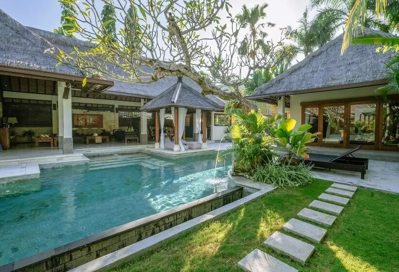 בית מלון כפרי The Maya Seminyak Villas