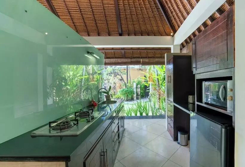בית מלון כפרי The Maya Seminyak Villas