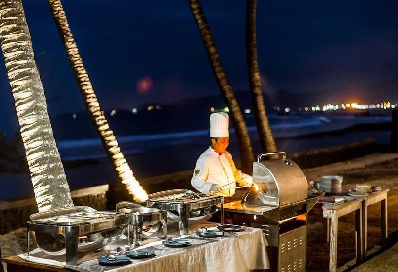 בית מלון כפרי Nirwana Beach & Resort