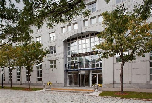 호텔 Constitution Inn